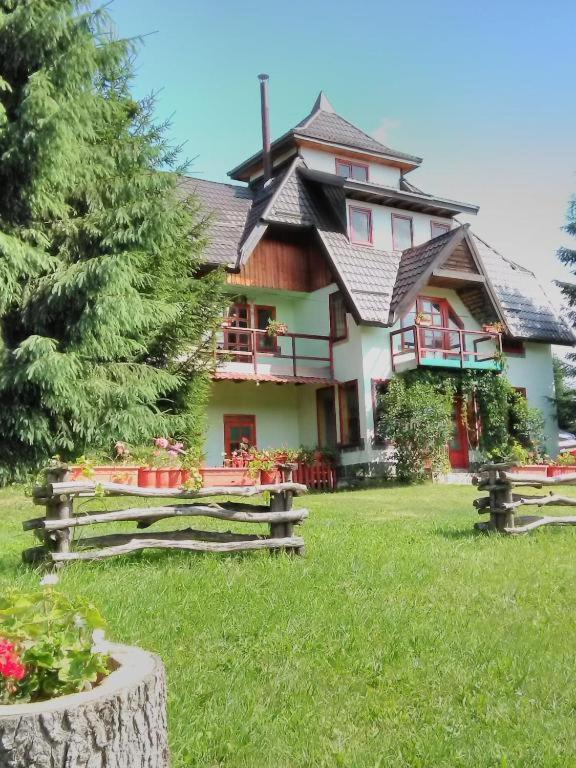 Casa Paltin Vila Si Cabane Poiana Stampei Ngoại thất bức ảnh